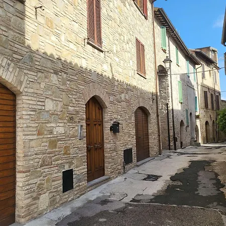 Apartmán Con Camino In Centro Storico