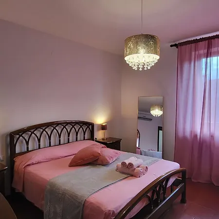 Apartment Con Camino In Centro Storico Bevagna