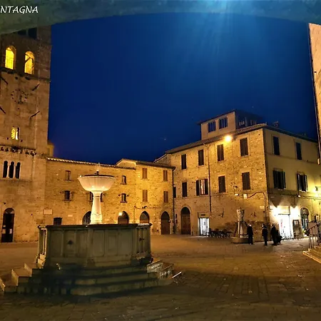 Apartmán Con Camino In Centro Storico