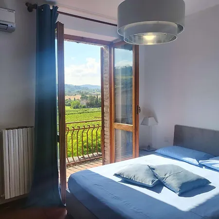Con Camino In Centro Storico Apartment