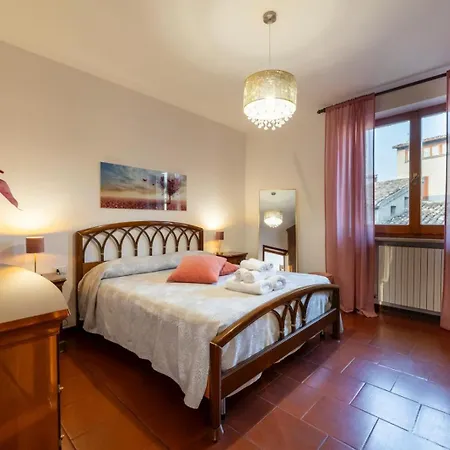 Con Camino In Centro Storico Bevagna